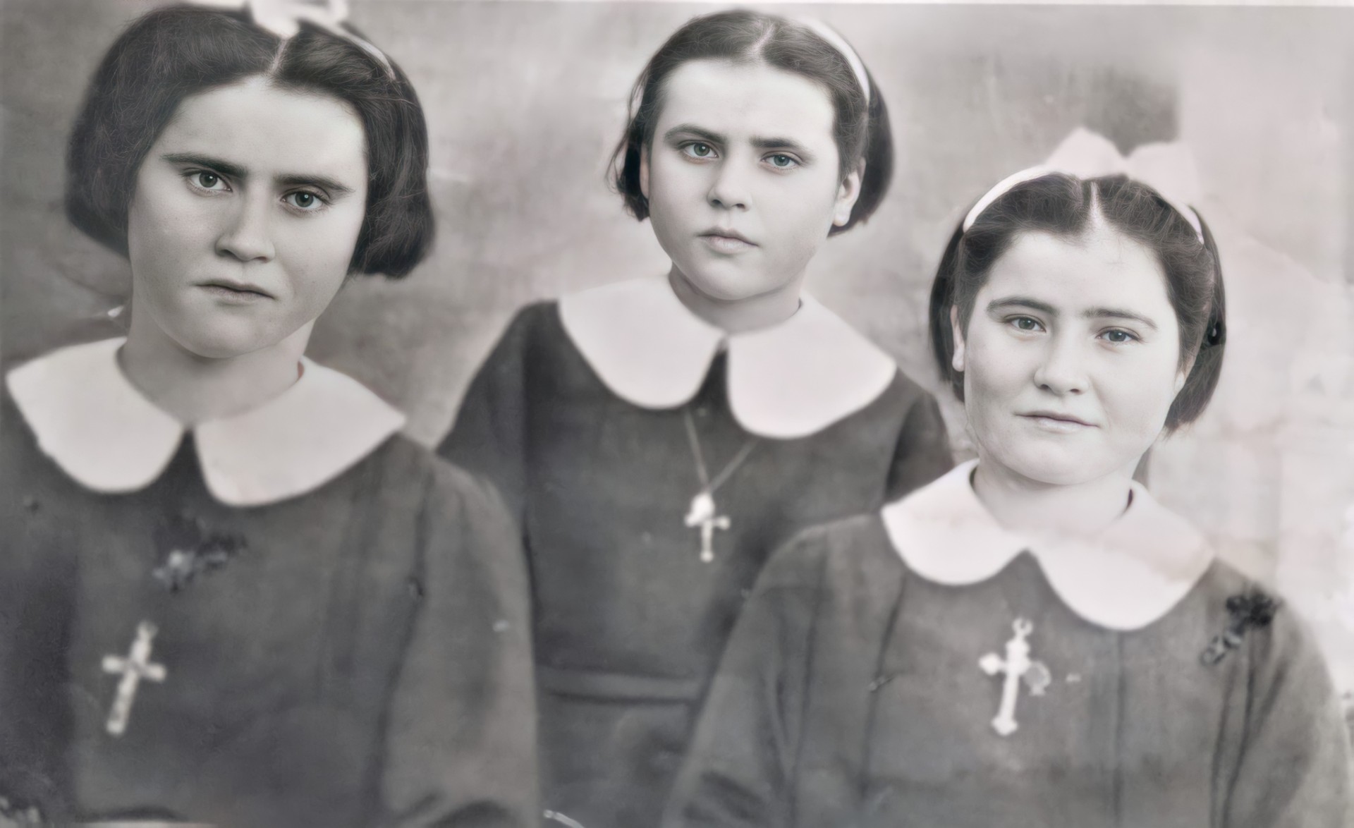 Paula à gauche, Mère de Carmen