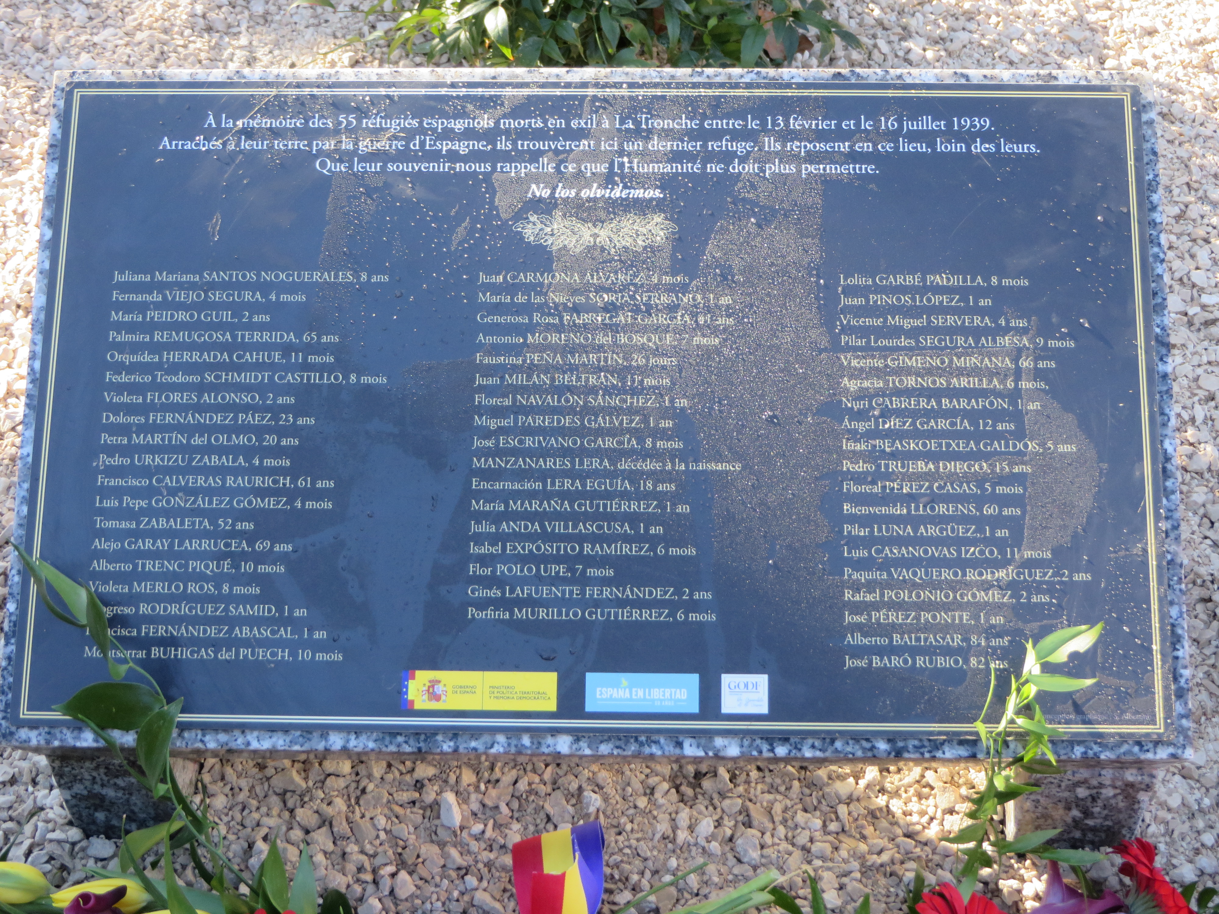 Stèle déposée le 29 novembre dans le cimetière du petit Sabon de La Tronche